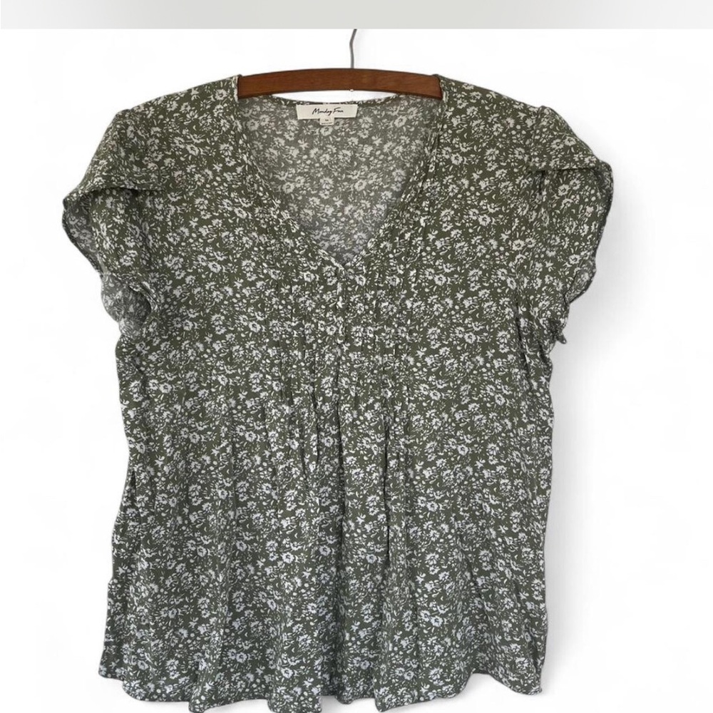 Monday Fun Olive Floral Blouse